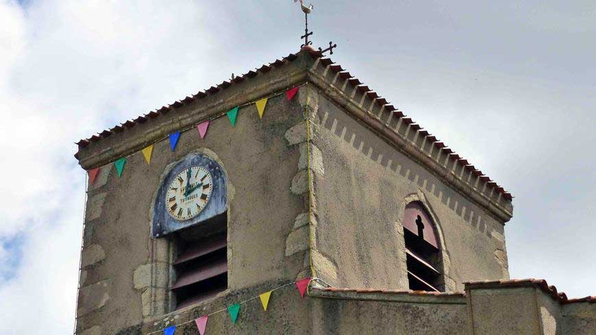 Le clocher de l'église Notre-Dame-de-l'Annonciation à La-Chapelle-Achard

  -Photo:France Bleu