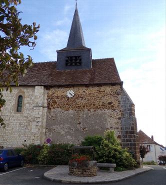 Désormais l’horloge indique la bonne heure en rythme avec les cloches.

  -Photo:Le Berry Républicain du Centre