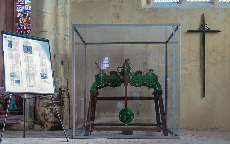 Hermes, le mercredi 17 octobre. L’horloge a été restaurée par l’entreprise Huchez, elle-même à l’origine de sa fabrication.

  -Photo:Le Parisien