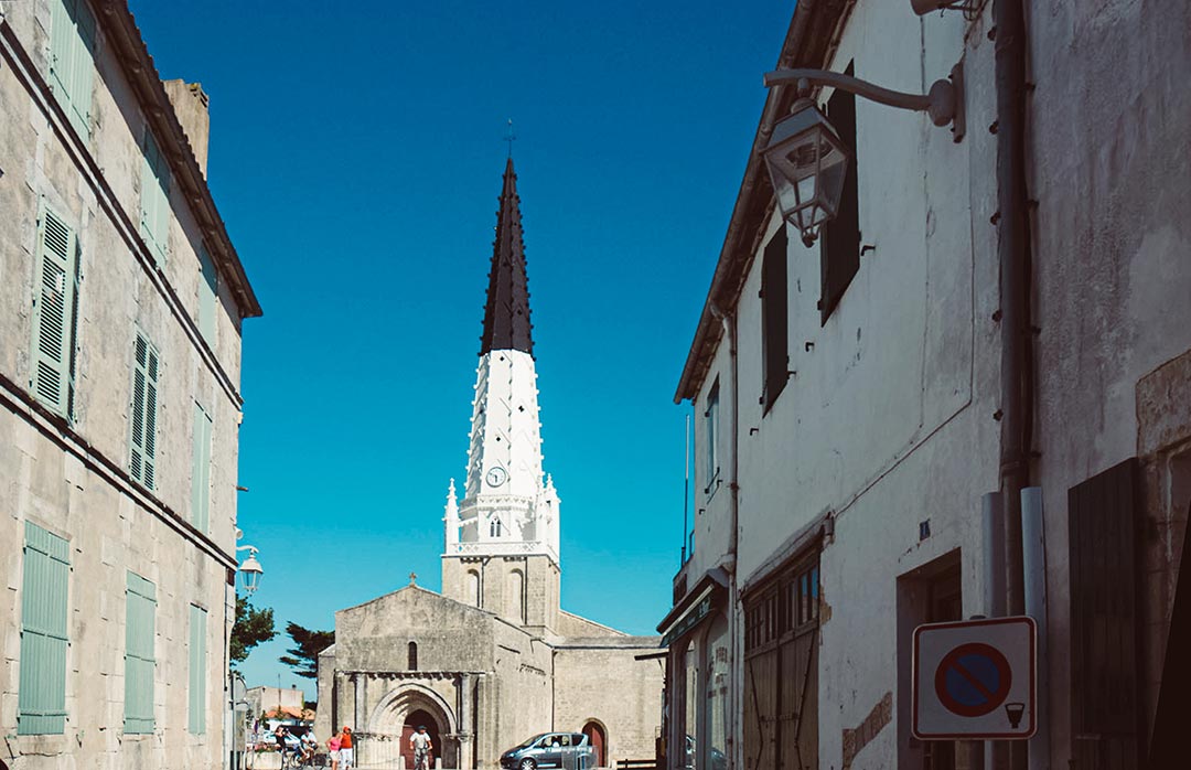 
-Photo:Le Pélerin